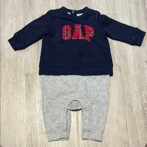 4/$30 GAP Navy and Gray Baby Outfit 3-6M